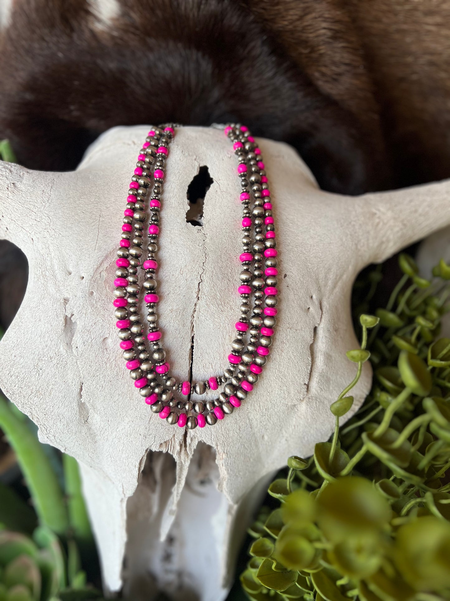 Layered pearl necklace