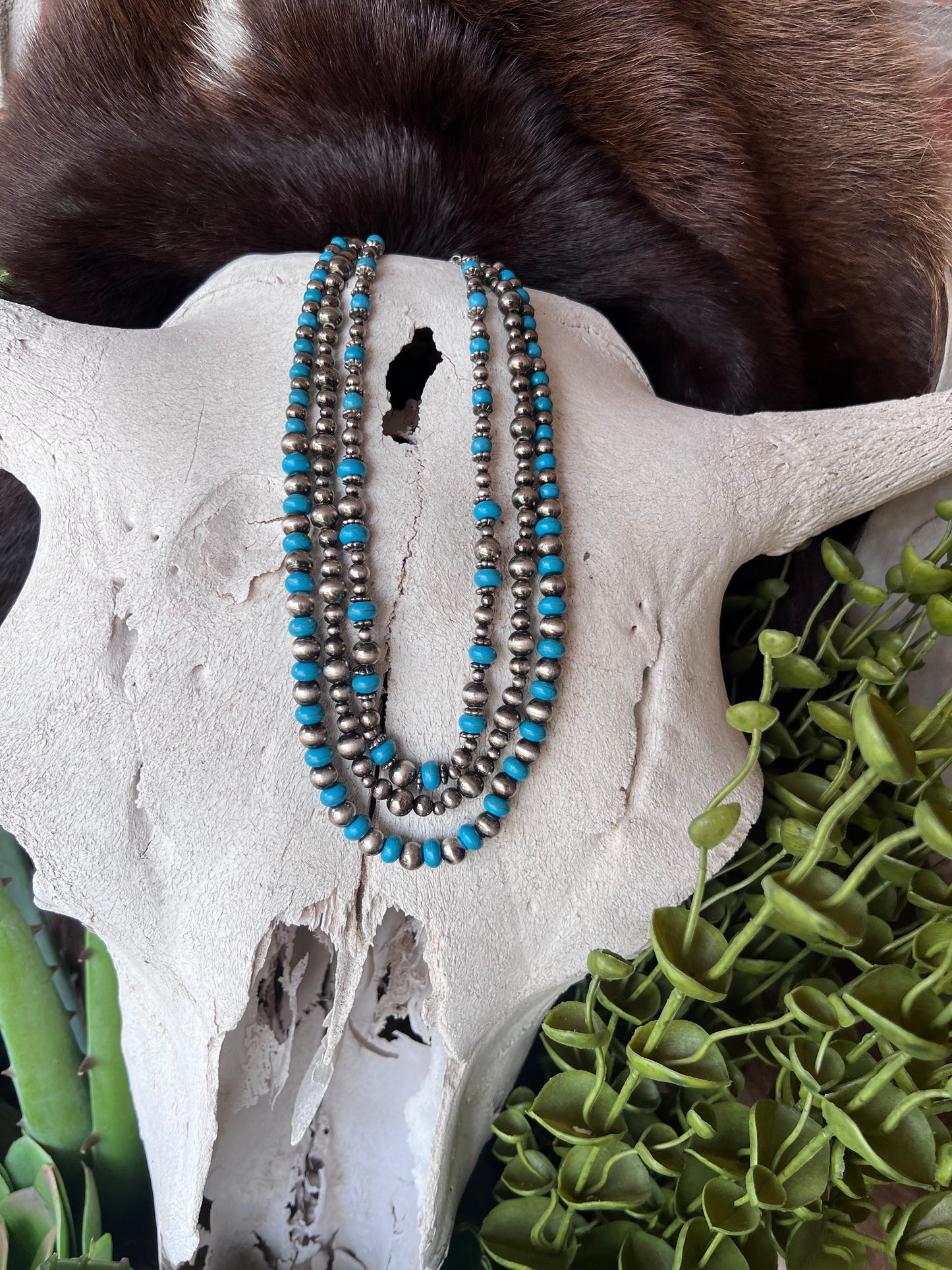 Layered pearl necklace
